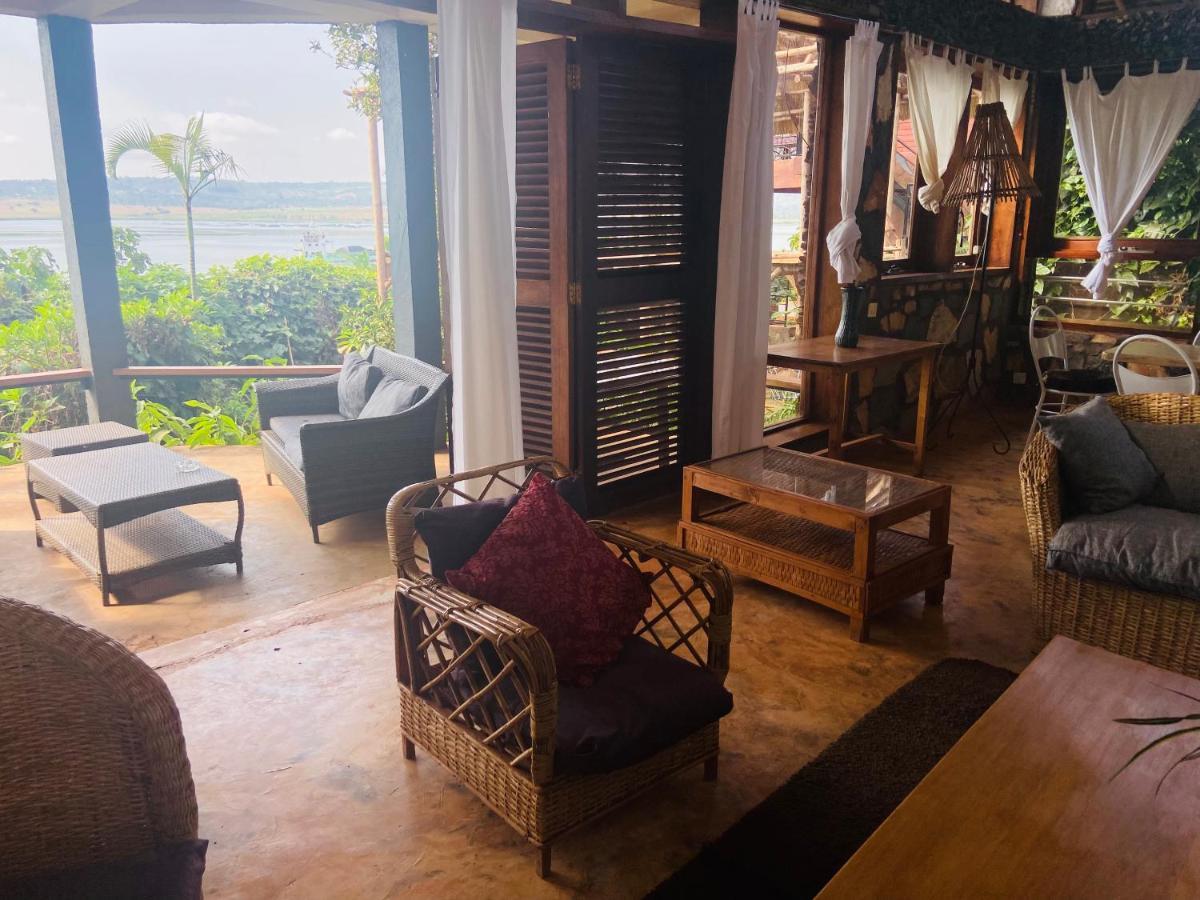 Homeonthenile Jinja Exterior photo